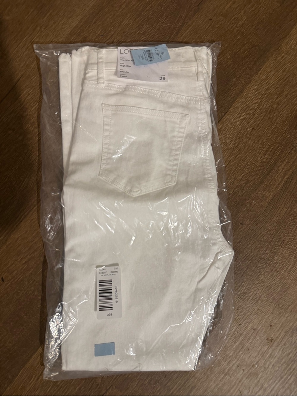 LOFT NWT Slim fit high ride white jeans size 29